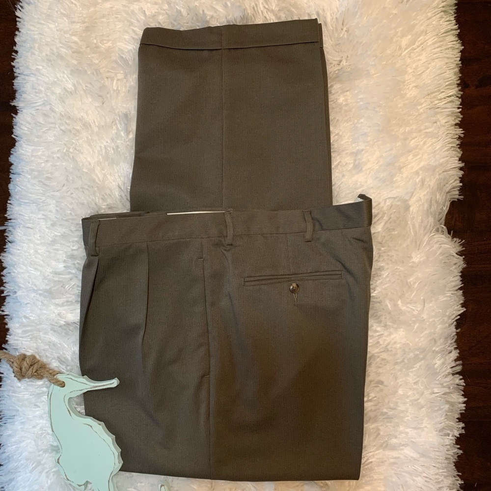 Breakwater 46x32 Pleated/Cuffed Dress Pants